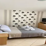 Appartamento Tiho & Jelena - With Balcony And Sea View Fureal Blace