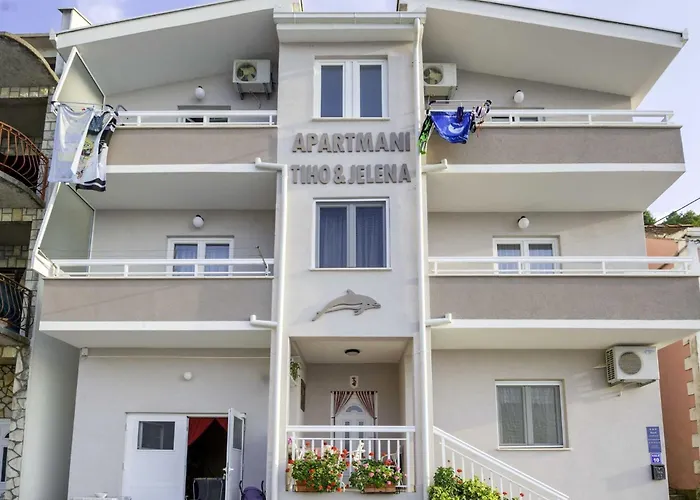 Tiho & Jelena - With Balcony And Sea View Fureal 블라체