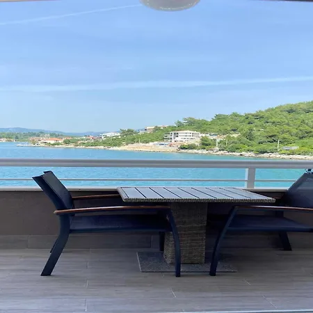 Tiho & Jelena - With Balcony And Sea View Fureal Lägenhet Blace