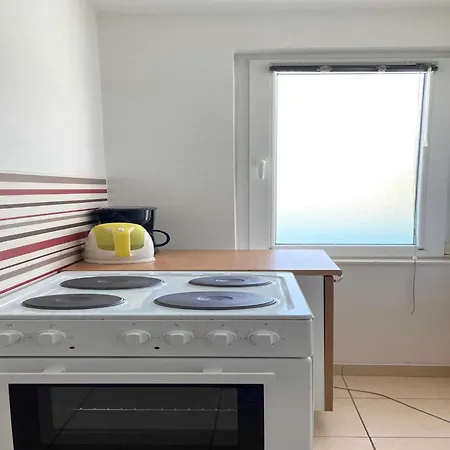 Tiho & Jelena - With Balcony And Sea View Fureal