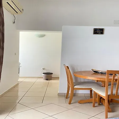 Tiho & Jelena - With Balcony And Sea View Fureal Lägenhet Blace