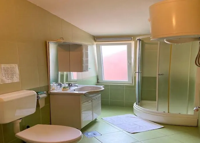 Tiho & Jelena - With Balcony And Sea View Fureal * 布拉采