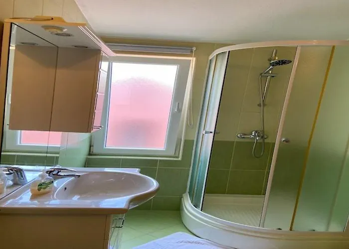 Tiho & Jelena - With Balcony And Sea View Fureal 公寓