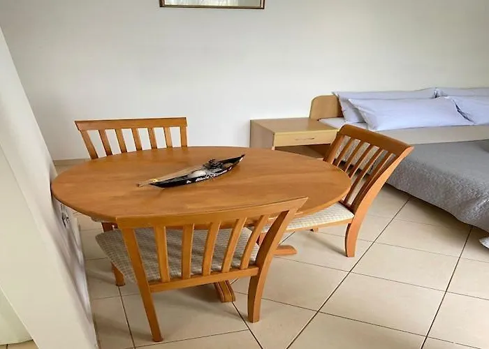 Tiho & Jelena - With Balcony And Sea View Fureal 公寓